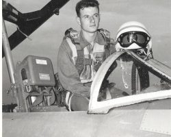 A ses débuts à 26 ans F100 A ses débuts à 26 ans F100