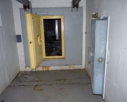 PC enterré on dirait un coffre-fort PC enterré on dirait un coffre-fort