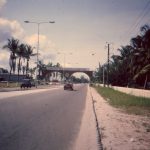 Entrée de Libreville ; c'est écrit dessus Entrée de Libreville