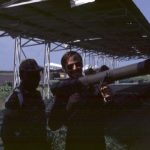 Gégé s'exerce au maniement d'un SA7 1983-ndjamena-5