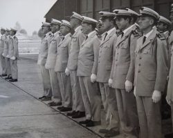 Dernier "à mon commandement" 27-aout-1967-le-cne-gobert-prend-la-suite