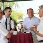 Pendant le repas Stephanopoli et Néné Pendant le repas Stephanopoli et Néné