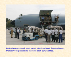 Sert aussi au transport de personnels et de fret Sert aussi au transport de personnels et de fret