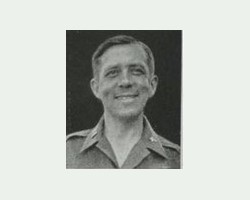 Aumônier Moore B. Miller
Né à East Liverpool dans l'Ohio Aumônier Moore B. Miller Né à East Liverpool dans l'Ohio