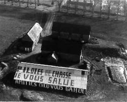 Certainement la ferme avant qu'elle ne brule Certainement la ferme avant qu'elle ne brule