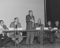 Le bureau de l'Amicale avec Richalet lors de l'AG 97 Le bureau de l'Amicale avec Richalet lors de l'AG 97