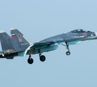Racé et puissant, le Soukhoï Su-35S (« Flanker-E » pour l’OTAN) est un appareil aussi beau qu’impressionnant. Celui-ci est le RF-93651 « 10 rouge » du 23e IAP.