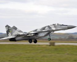 Le MiG-29MU1 « 05 blanc » de la 40e BrTA lors de l’exercice conjoint « Clear Sky 2018 », mené à Starokos-tiantyniv par les aviations ukrainiennes, américaine, polonaise et roumaine en octobre 2018.