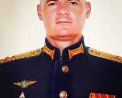 Le Col Rouslan Roudnev, du 266e ChAP, est semble-t-il le seul pilote russe de Su-25 à avoir été tué le 24 février 2022.