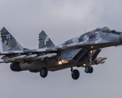 Le MiG-29 « 35 bleu » de la 204e BrTA s’écrase dans l’ouest de l’Ukraine le 25 février 2022, probablement sur accident.
