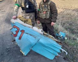 Et après avoir été frappé par un missile ukrainien près de Kharkiv le 28 février 2022. Son équipage a été récupéré par les troupes russes après s’être éjecté.