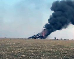 Le Su-30SM « 60 rouge » descendu par un missile sol-air vers Izioum le 13 mars 2022.