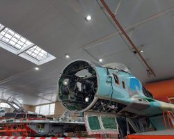 Vu à Lviv à côté du MiG-29MU2 « 12 blanc », ce MiG-29 azerbaïdjanais en cours de maintenance sera également détruit le 18 mars 2022.