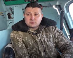 Le Maj Oleksiy Grebentchchikov a participé au premier vol réussi du pont aérien vers Marioupol, le 21 mars 2022.