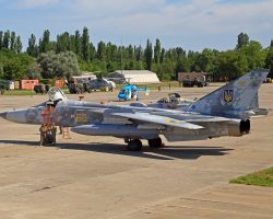 La 7e BrTA, dont on voit ici le Su-24MR « 60 jaune » à Koulbakino en 2019, perd un de ses appareils en combat aérien le 30 mars 2022.